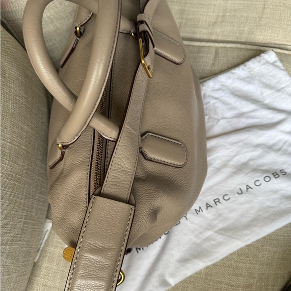 Marc by Marc Jacobs New Q Legend Convertible Satchel - Picture 6 of 16